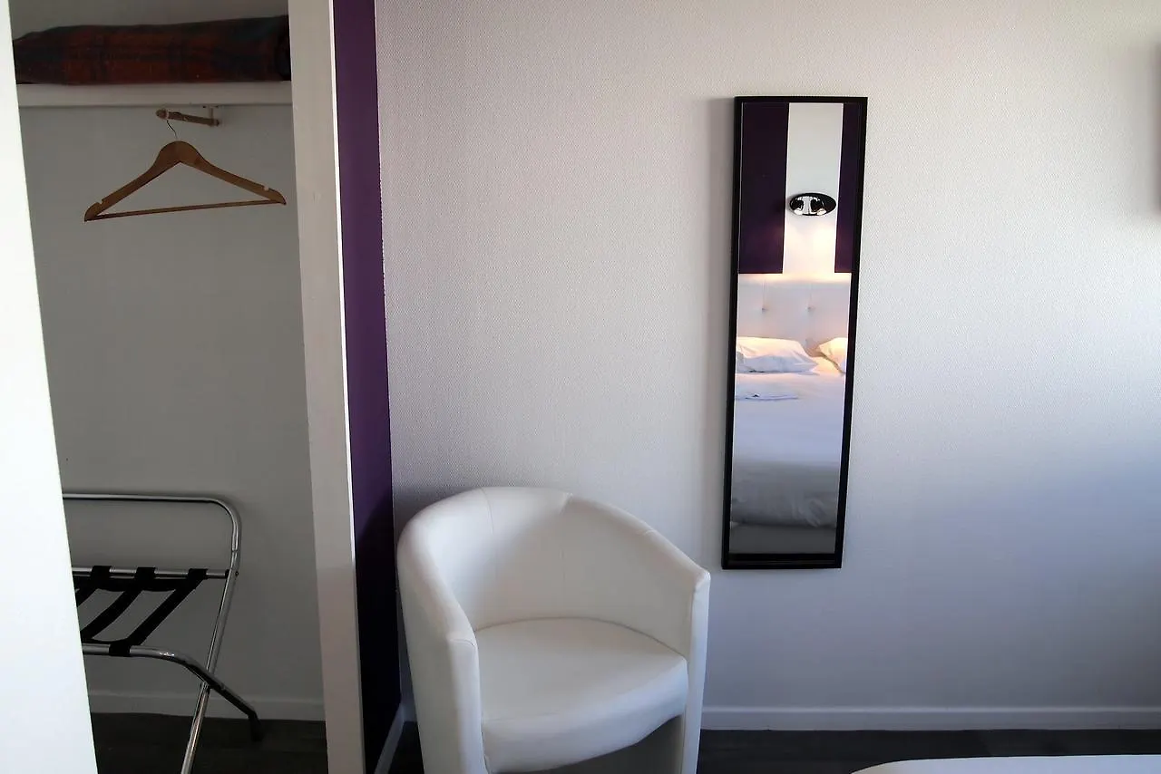 Hotel Le Rohu Sene 2*,