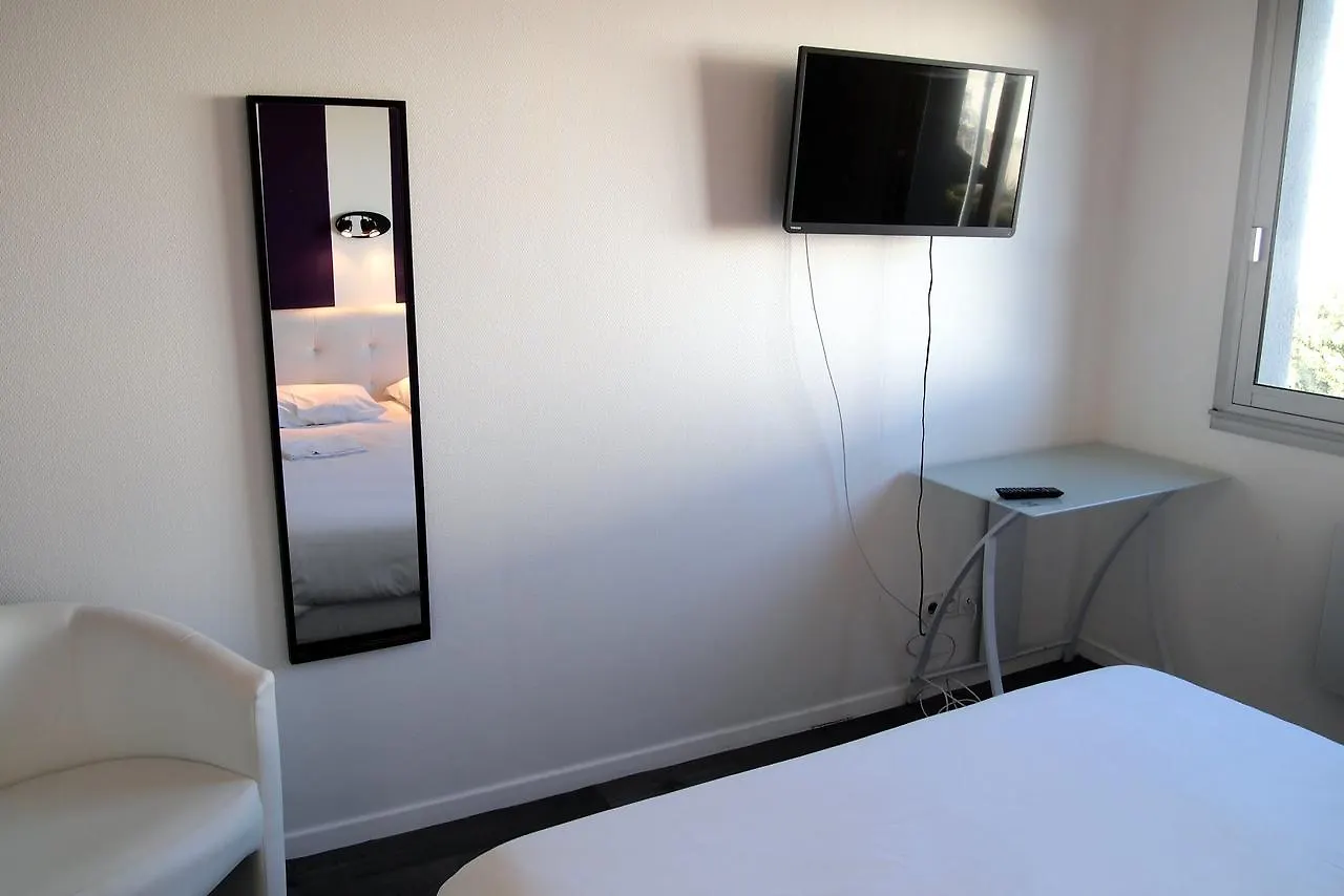 Hotel Le Rohu Sene 2*,  France